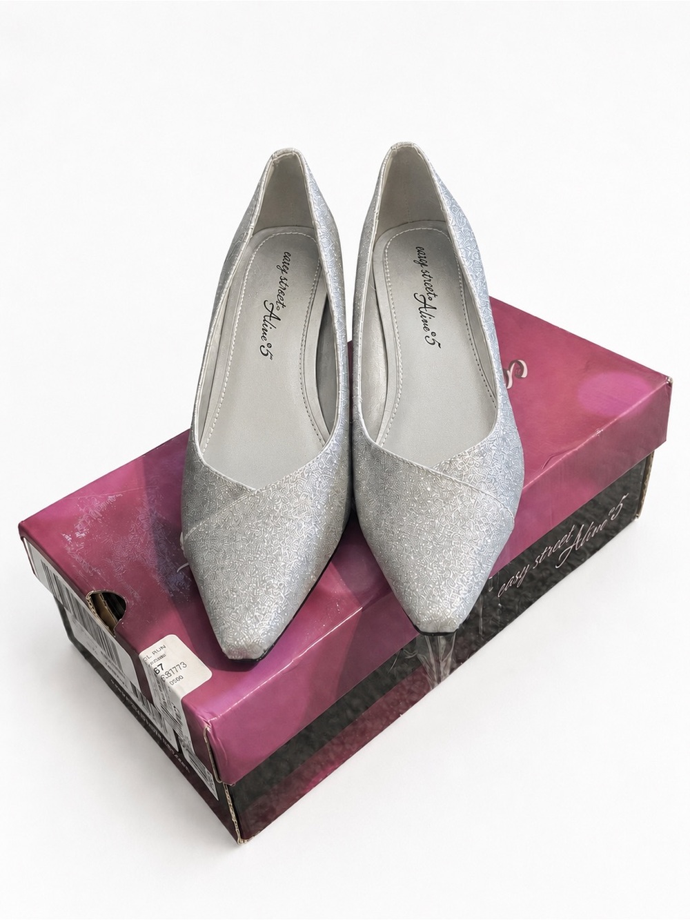Easy Street Chiffon Silver Glitter Pumps Women’s 7W Kitten Heel Shoes NIB